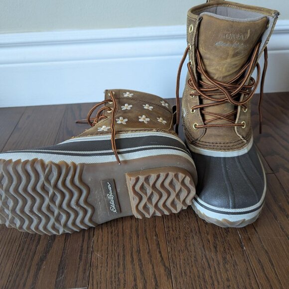 Women's The Great. + Eddie Bauer The Embroidered Daisy Hunt Pac Boot - Picture 10 of 11
